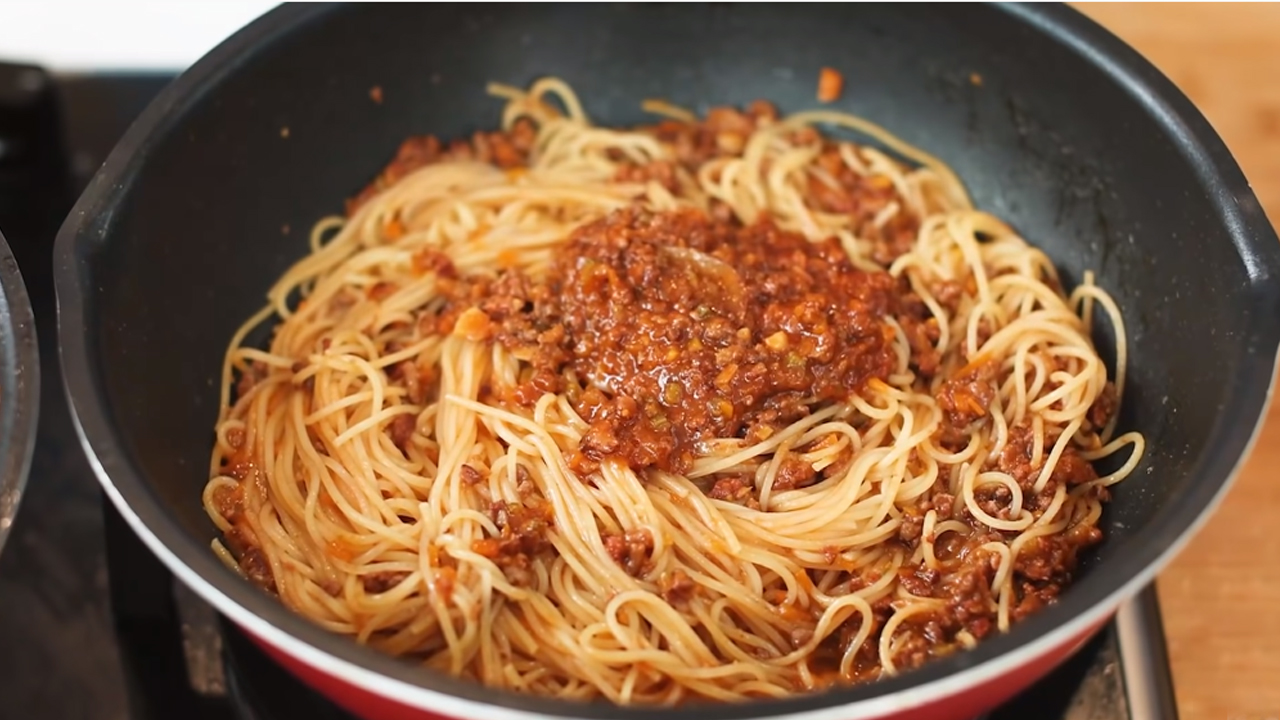 Resep Daging Saus Spageti Lezat dan Praktis