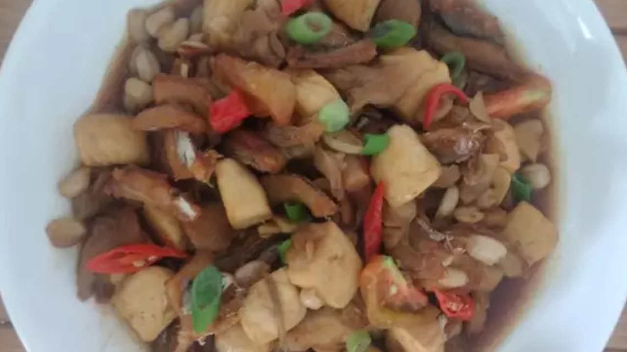 Foto Resep Tumis Ikan Asin Pedas Manis, Praktis dan Lezat di Rumah